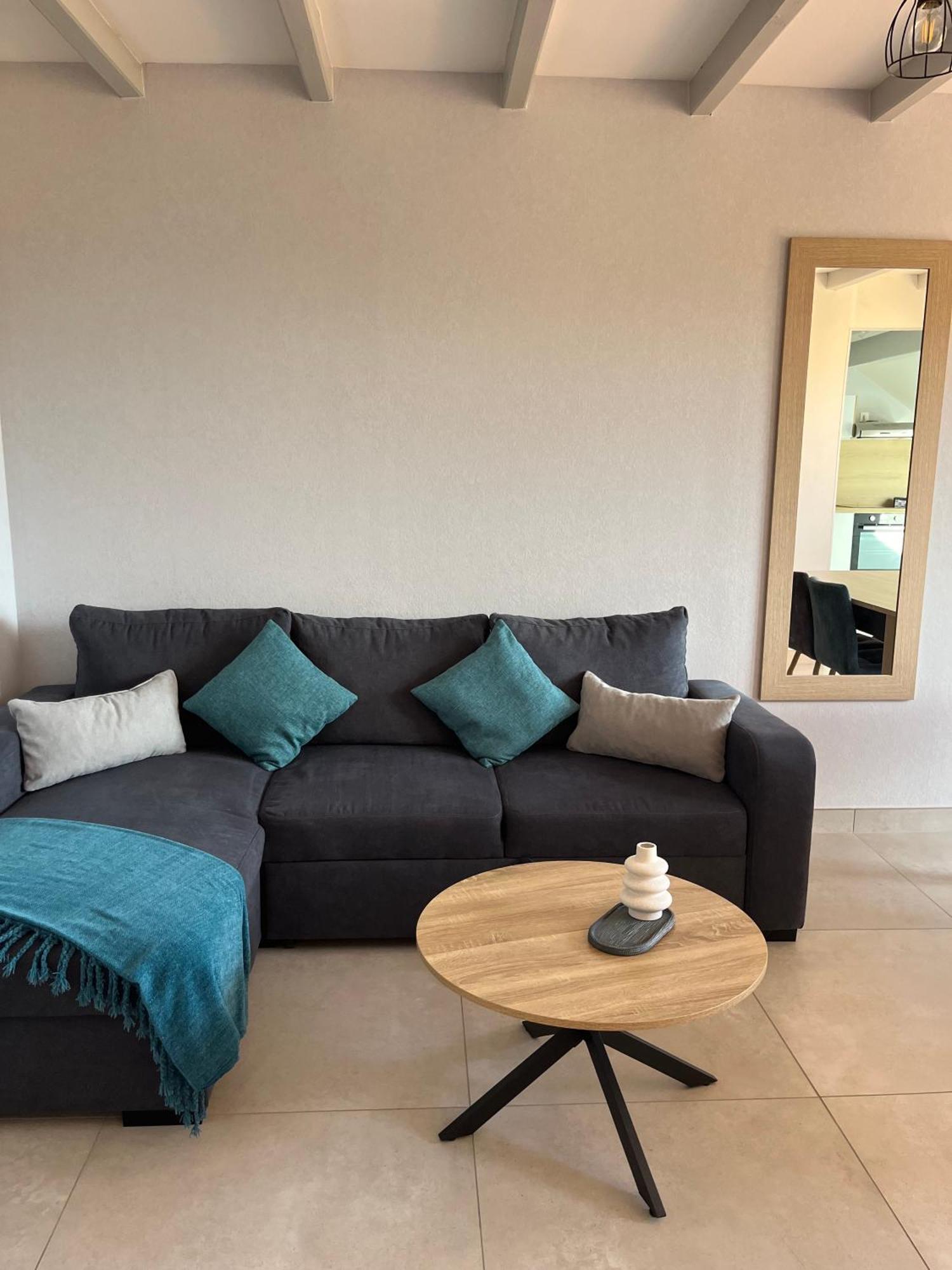 Confort, Cosy Refait A Neuf * Hambach